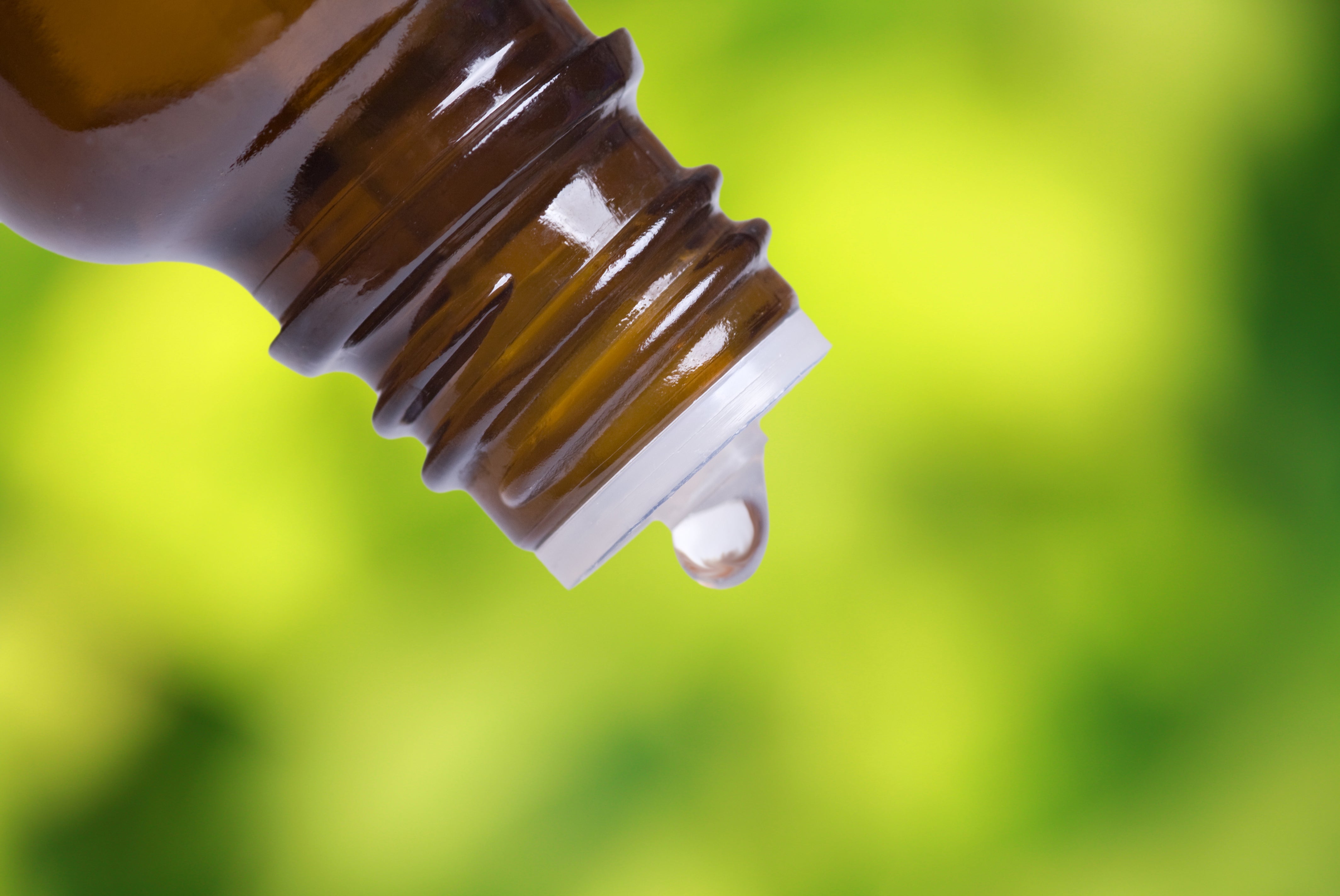 What are the Best Carrier Oils and Essential Oils for Beard Care?